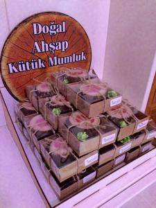 Ahşap mumluk